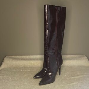 Express Croc-Embossed Glossy Knee-High Boots – Size 10 (NWT)
